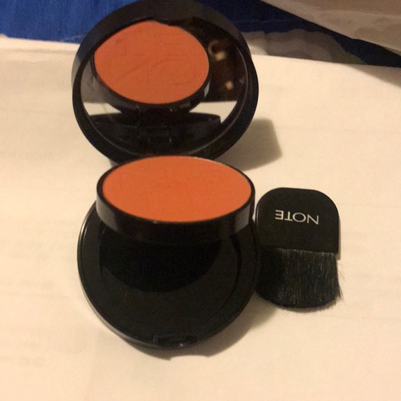Note luminous silk compact blusher - Picture 4 of 4